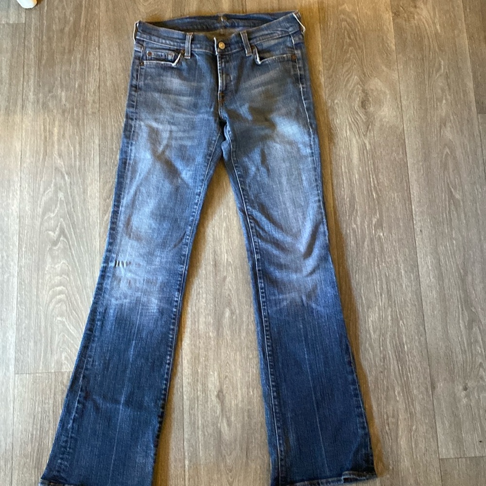 Seven for all mankind by Jerome Dahan